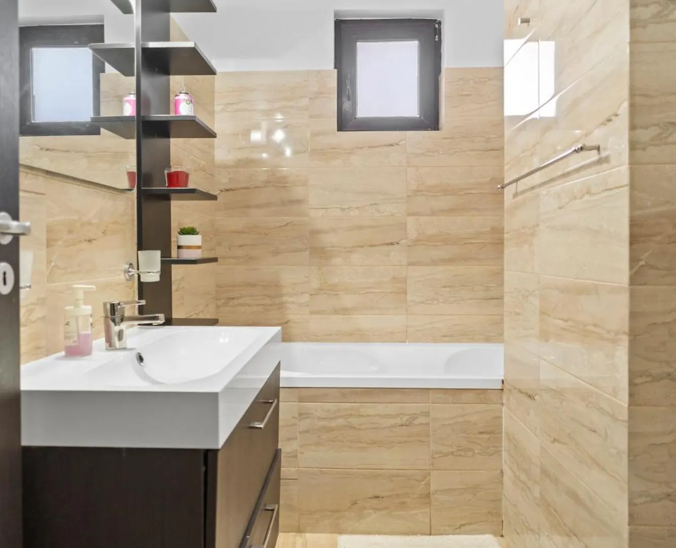 Bucharest Heart Hideaway Apartment 0*,  Romania