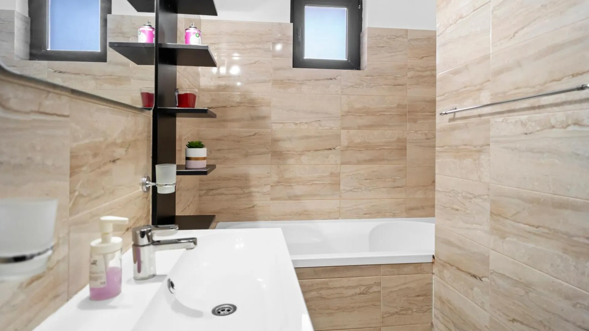 Bucharest Heart Hideaway Apartment