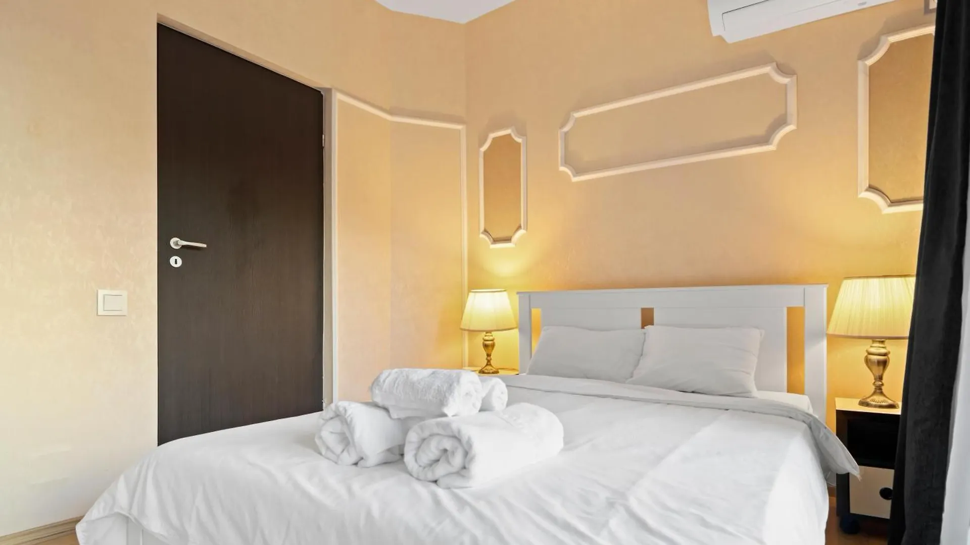 Apartment Ferienwohnung Bucharest Heart Hideaway